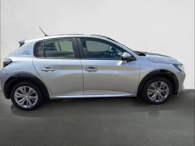 Peugeot 208 electrique 50 kwh 136 — photo 4