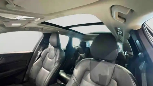 Volvo Xc60 t6 recharge awd 253 ch + 145 ch geartronic 8 — photo 16