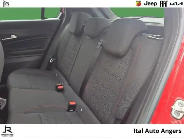 Fiat 600 e 156ch 54kwh red — photo 10