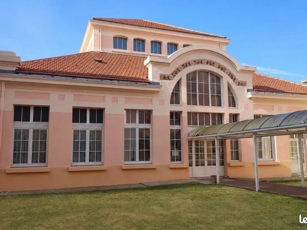 Bureaux 480 m² avec espace événementiel et parking - Cherbourg