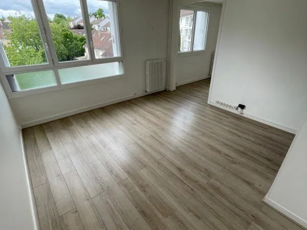 Bures-sur-Yvette (91440) - 5 pièces - 3 chambres - 79,35 m²
