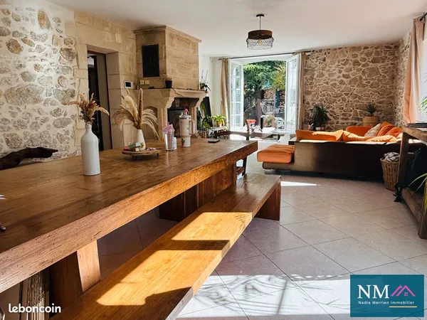 Maison 12 pièces 327 m²