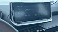 Peugeot 208 1.2 PureTech 100ch S&S Active — photo 13