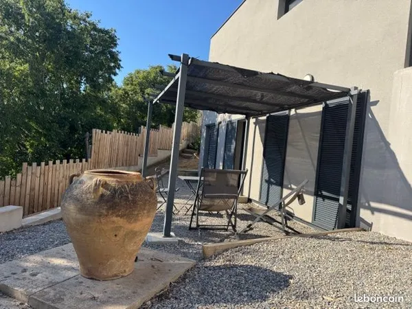 T2 Meuble NIMES avec parking et jardin