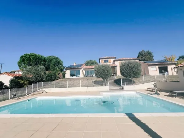 Maison 8 pièces 191 m²