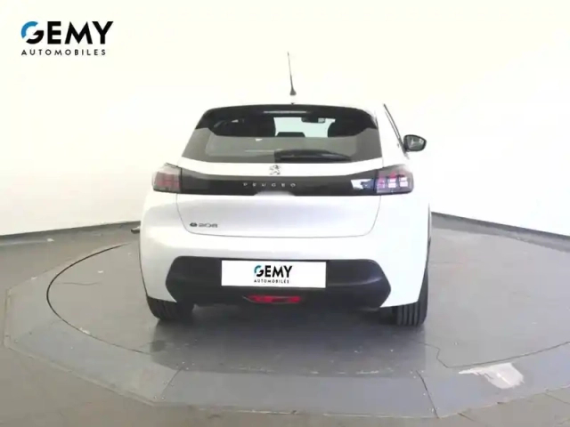 Peugeot 208 electrique 50 kwh 136ch — photo 45