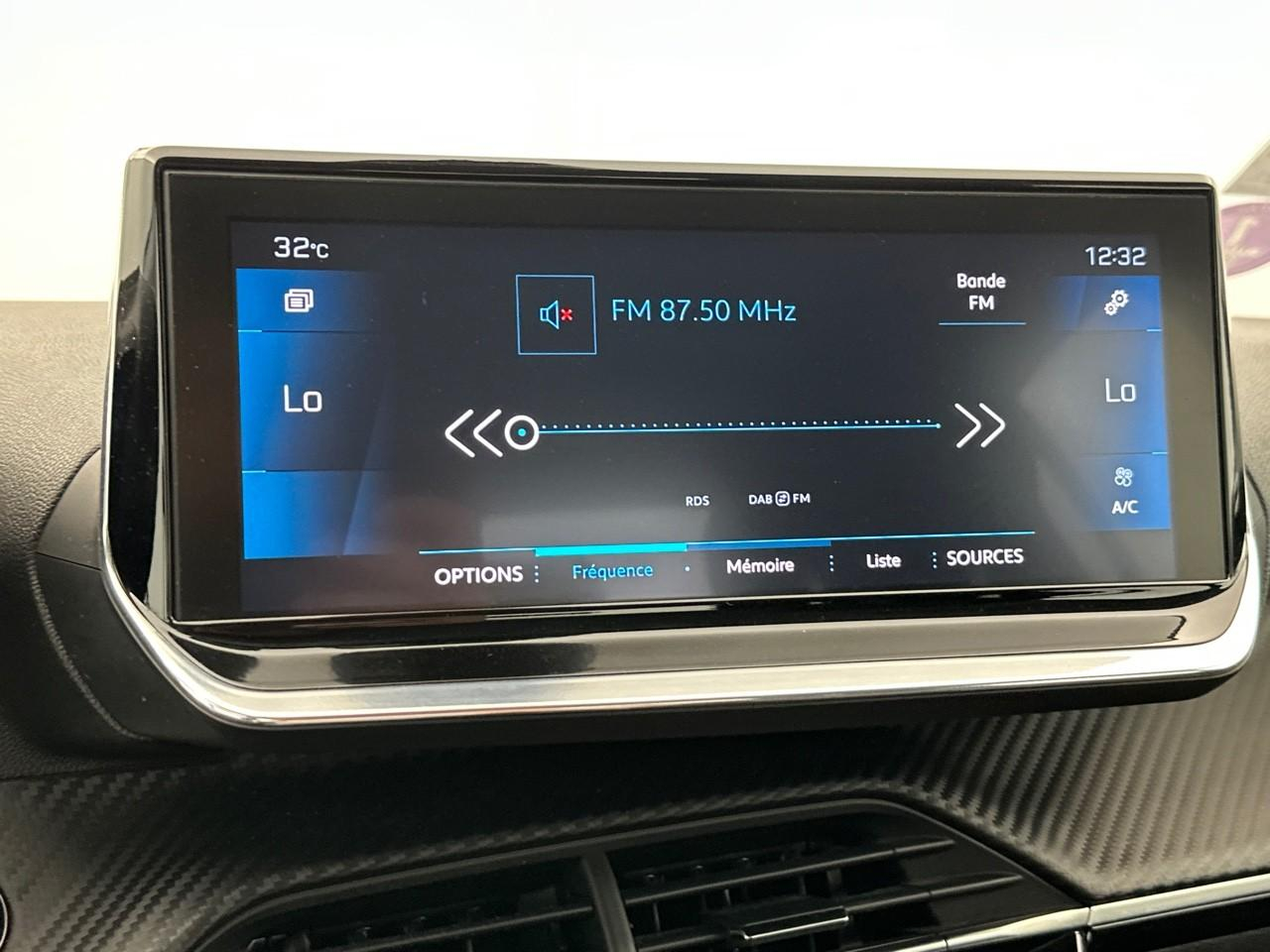 Peugeot 208 puretech 100 s&s bvm6 allure — photo 22
