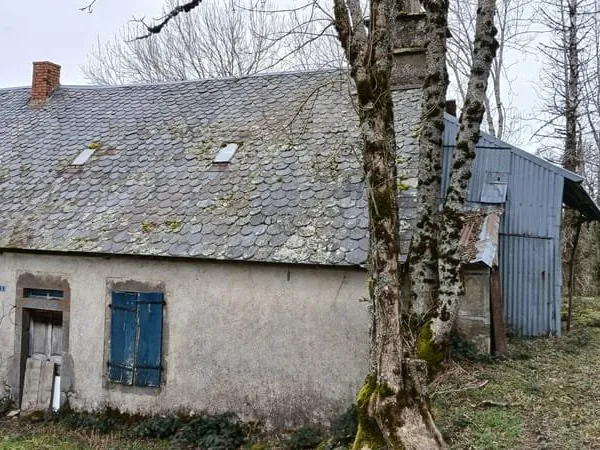 MAISON AUVERGNATE A RENOVER