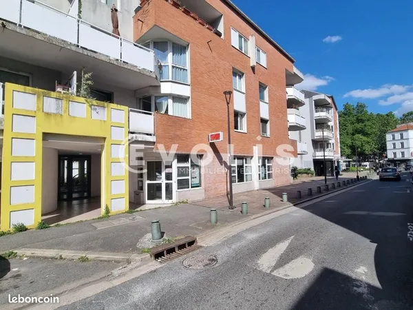 Bureau 171 m²