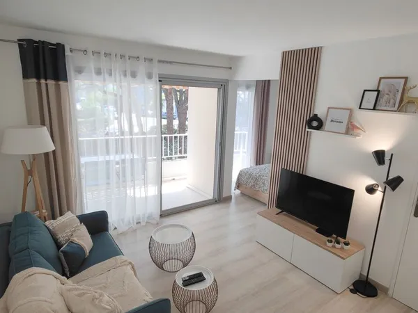 Fréjus Plage - Location meublée hivernale 3⭐ / Location au mois ou Bail mobilité — Nov à fin Mars