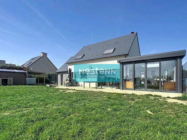 Vente d'une maison vivable de plain pied 4 chambres avec un grand terrain constructible dans le bour