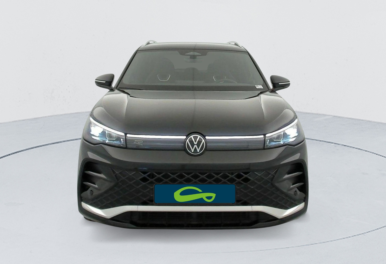 Volkswagen Tiguan — photo 8