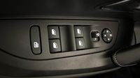 Peugeot 2008 1.2 PureTech 130ch S&S GT EAT8 — photo 28