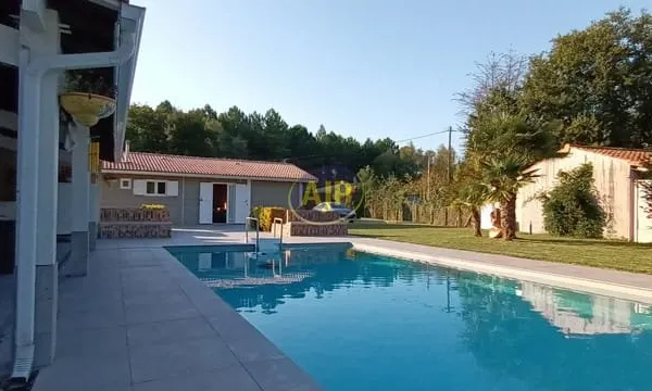 Maison Grayan Et L Hopital 4 pièce(s) 60 m2