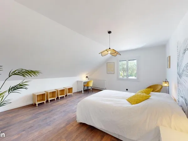 Maison 11 pièces 23 m²