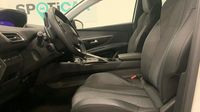 Peugeot 3008 HYBRID 225ch Allure Pack e-EAT8 — photo 12