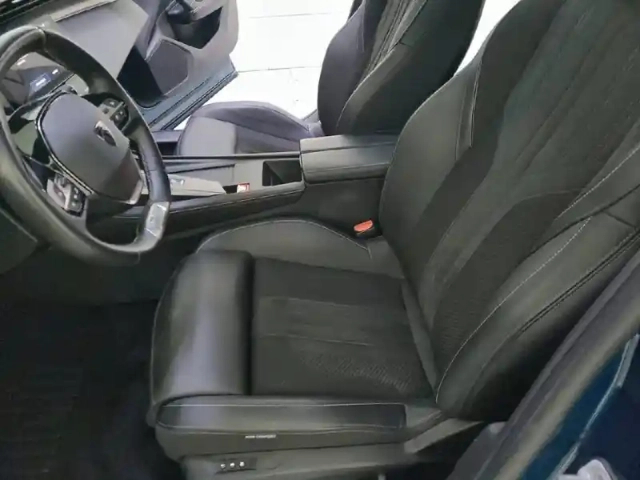 Peugeot 408 phev 225 e-eat8 — photo 36