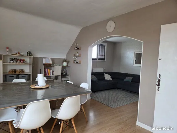 Appartement près clinique Renaison