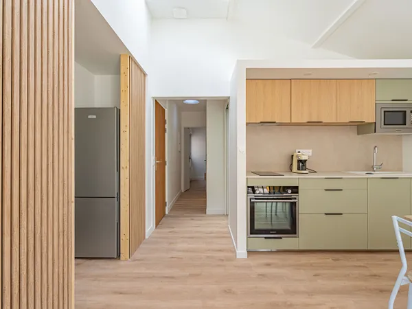 COEUR DE VILLE - Appartement rénové avec terrasse et garage