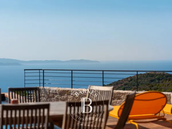 Ajaccio, Salario, Villa contemporaine vue mer panoramique, 4 suites, piscine, proche mer