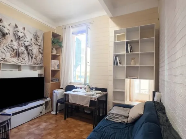 MENTON - APPARTEMENT EN CENTRE-VILLE À 5 MINUTES DE LA MER