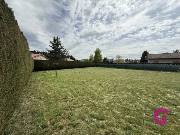 Parcelle de terrain constructible de 791 m2