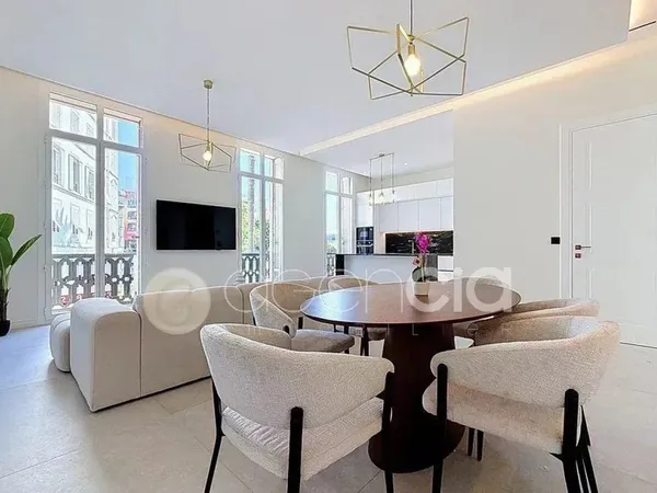CANNES CENTRE CROISETTE | T3 | 96 M2 | NEUF | VUE PALAIS