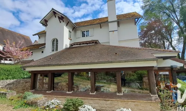Maison 11 pièces 390 m²