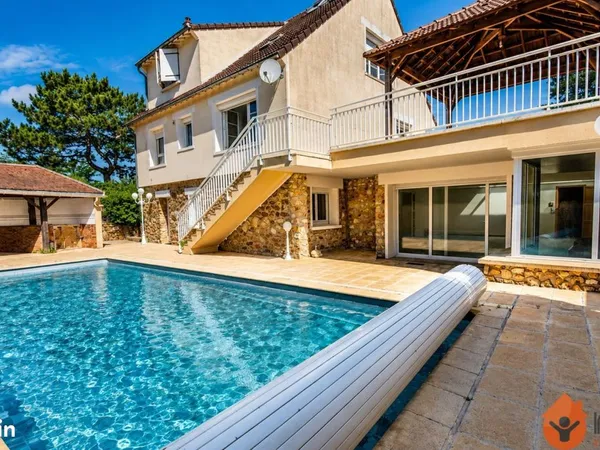 Maison 9 pièces 295 m²