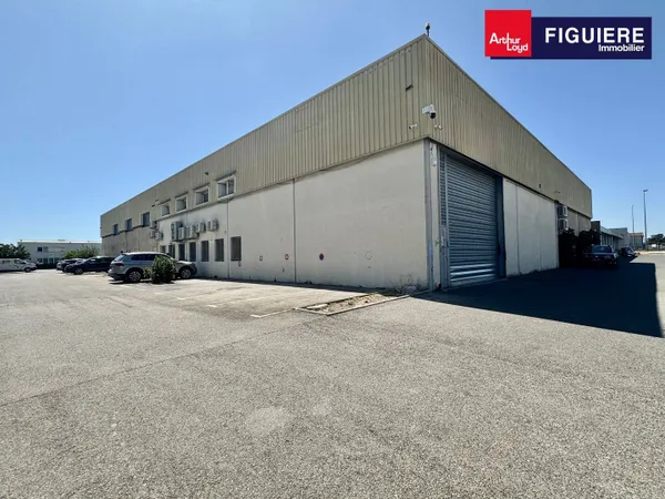 Local d'activité 526 m²