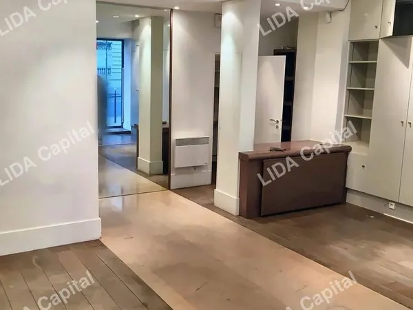 Boutique 64 m²