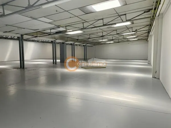 Bureaux 694 m²