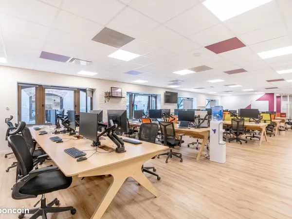 Bureaux meublés 231 m², 40 postes, Paris 2e Sentier