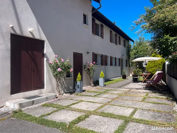 T2 DUPLEX MEUBLÉ DE STANDING — 63 m² — ANNECY CENTRE Du 12 septembre 2026 au 12 juin 2027