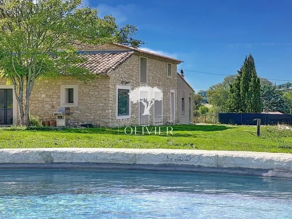 Maison 5 pièces 250 m²