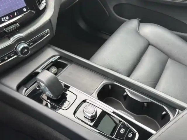 Volvo Xc60 t6 awd hybride rechargeable 253 ch+145 ch geartronic 8 — photo 29