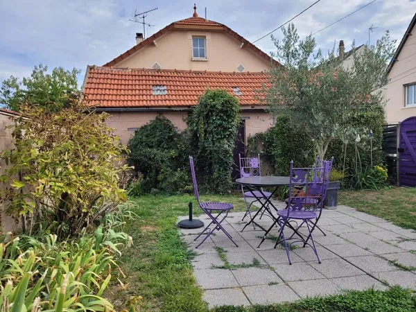 CHARTRES - MAISON 4 PIECES JARDIN