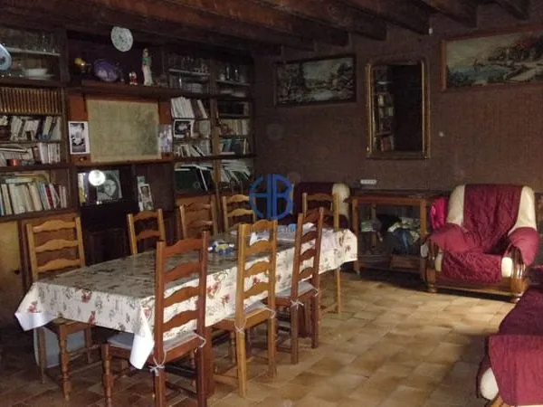 Maison Sillans 5 pièce(s) 156.38 m2