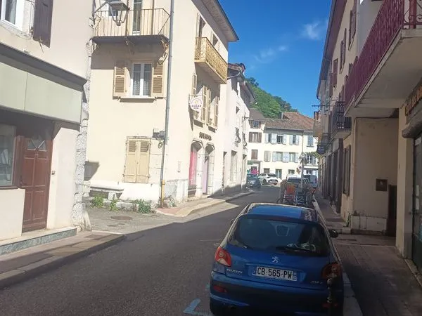Grand T2 au coeur historique Sassenage