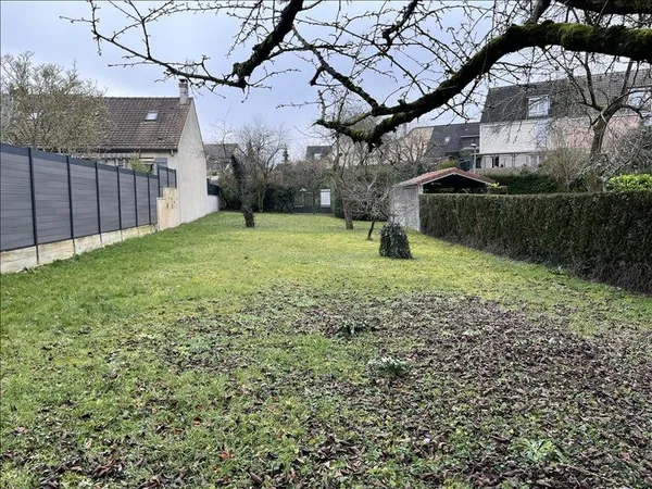 Terrain à bâtir de 0 pièces principales