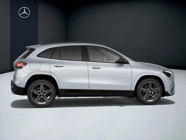 Mercedes Gla 250 e hybrid eq amg line — photo 19
