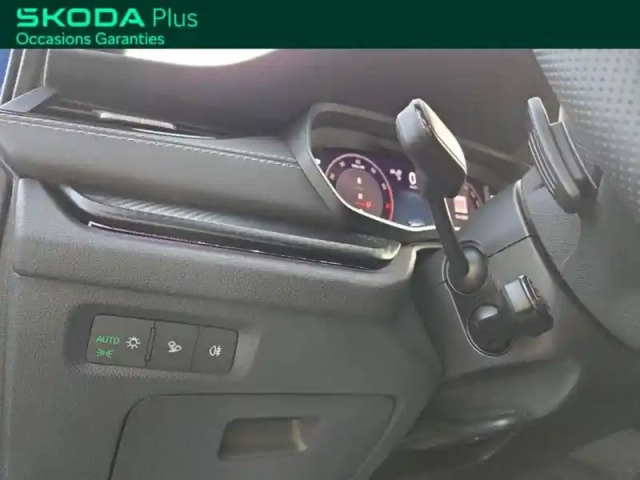 Skoda Octavia 1.5 tsi hybrid 150 ch act dsg7 sportline — photo 12