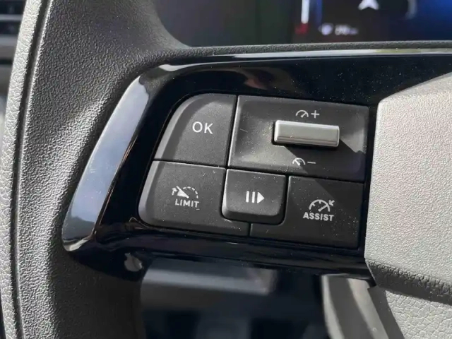 Opel Vivaro fg m 2.0 bluehdi 145ch pack premium connect 3 places + plancher — photo 30