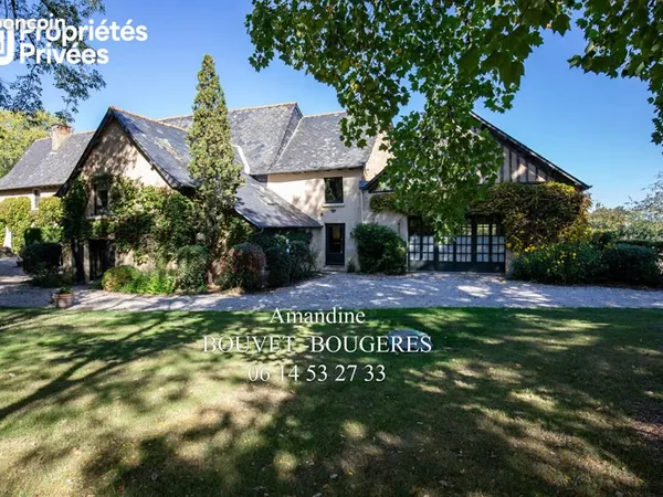 Maison 10 pièces 335 m²