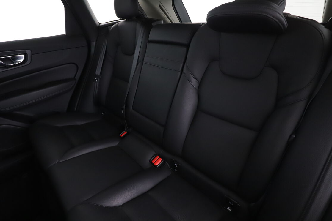 Volvo XC60 2.0 B4 AWD Geartronic 8 — photo 13