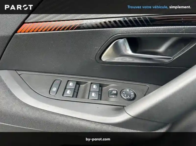 Peugeot 2008 1.2 puretech 130ch s&amp;s allure eat8 7cv — photo 5