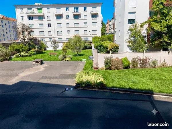 Appartement 3 chambres balcon sur jardin