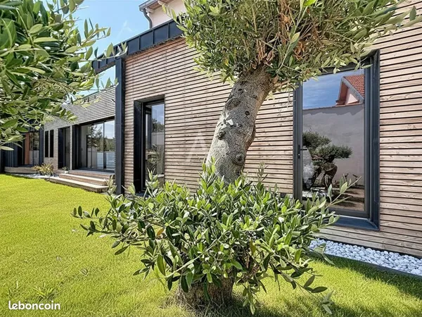Villa 6 pièces 168 m²