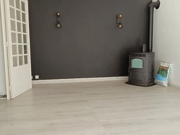 T4 85m2 garage bois, balcon L, places de stationnement