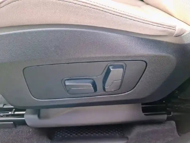 Bmw X1 sdrive 18d 150ch dkg7 — photo 6